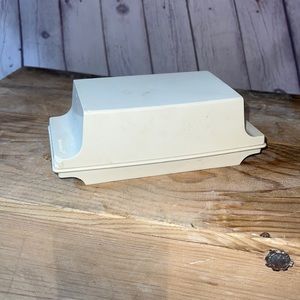 Blast from the past Vintage covered butter dish by Tupperware. Good cond…